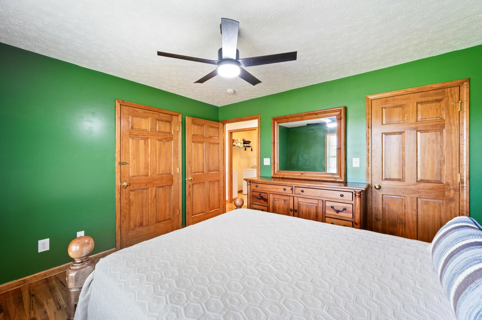 1868 Glenwood DR - Photo 16