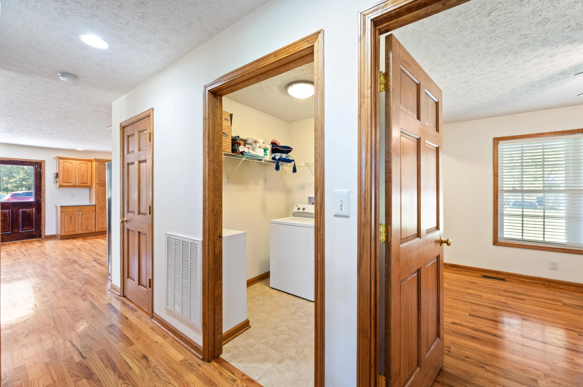1868 Glenwood DR - Photo 19