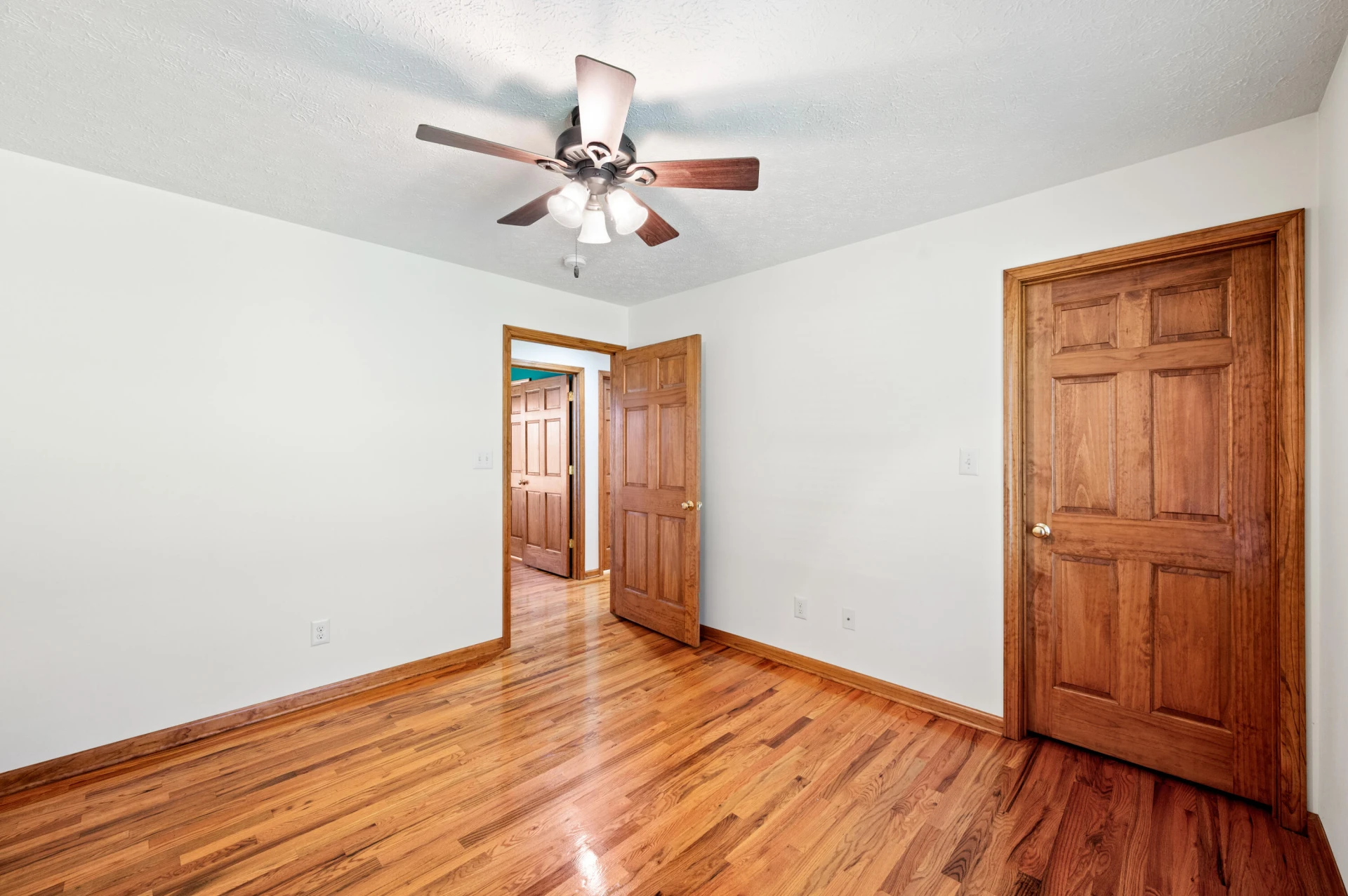 1868 Glenwood DR - Photo 21
