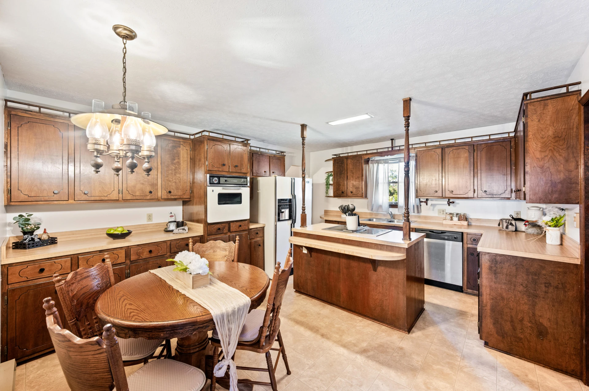 1864 Glenwood DR - Photo 9