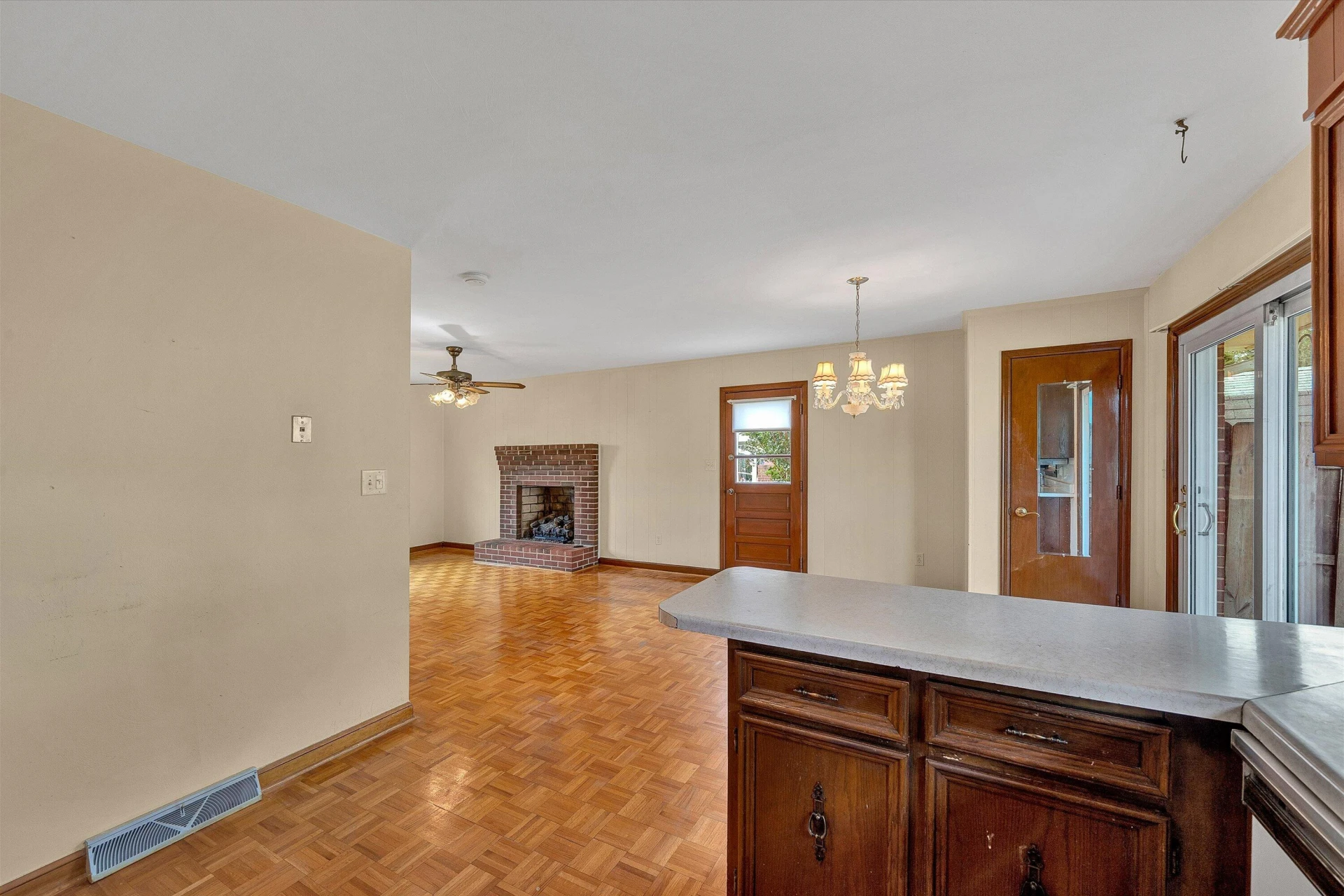 6641 Bryant CIR - Photo 8