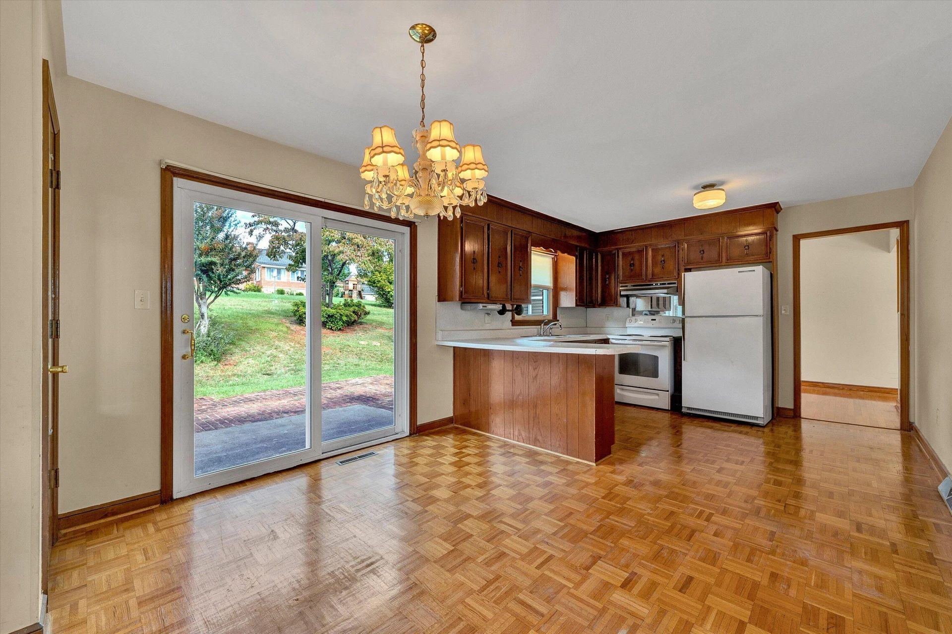 6641 Bryant CIR - Photo 9