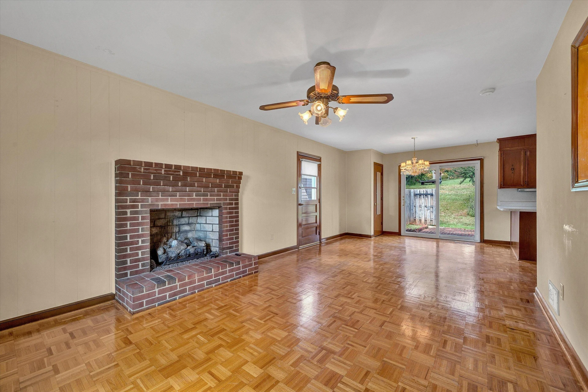 6641 Bryant CIR - Photo 11
