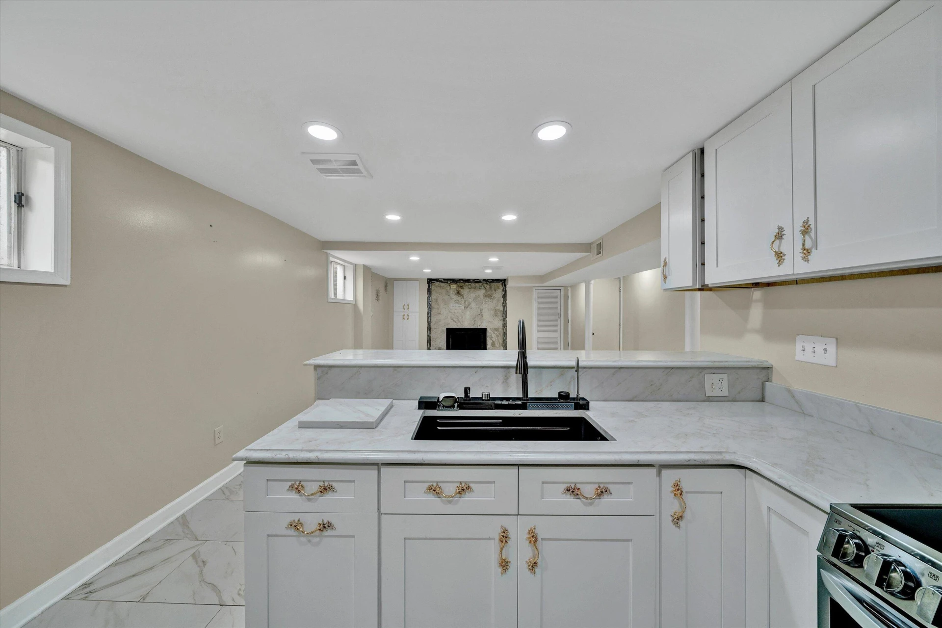 320 Swan DR - Photo 31
