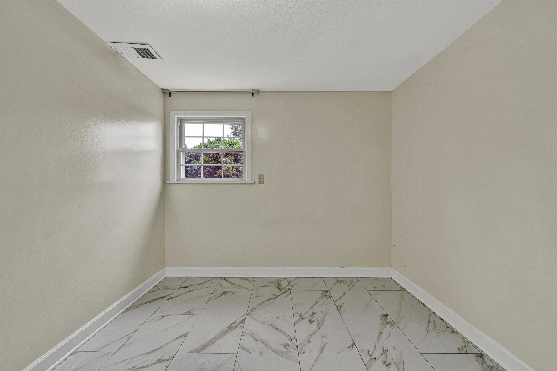 320 Swan DR - Photo 35