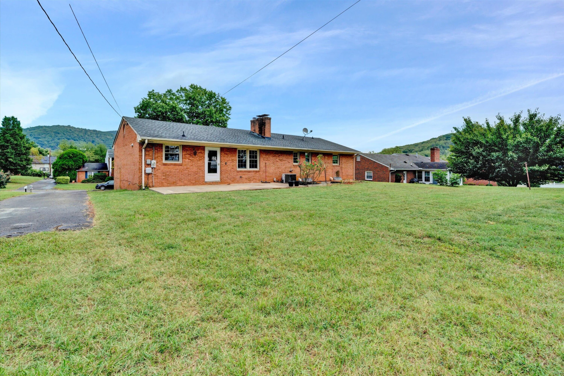 320 Swan DR - Photo 39