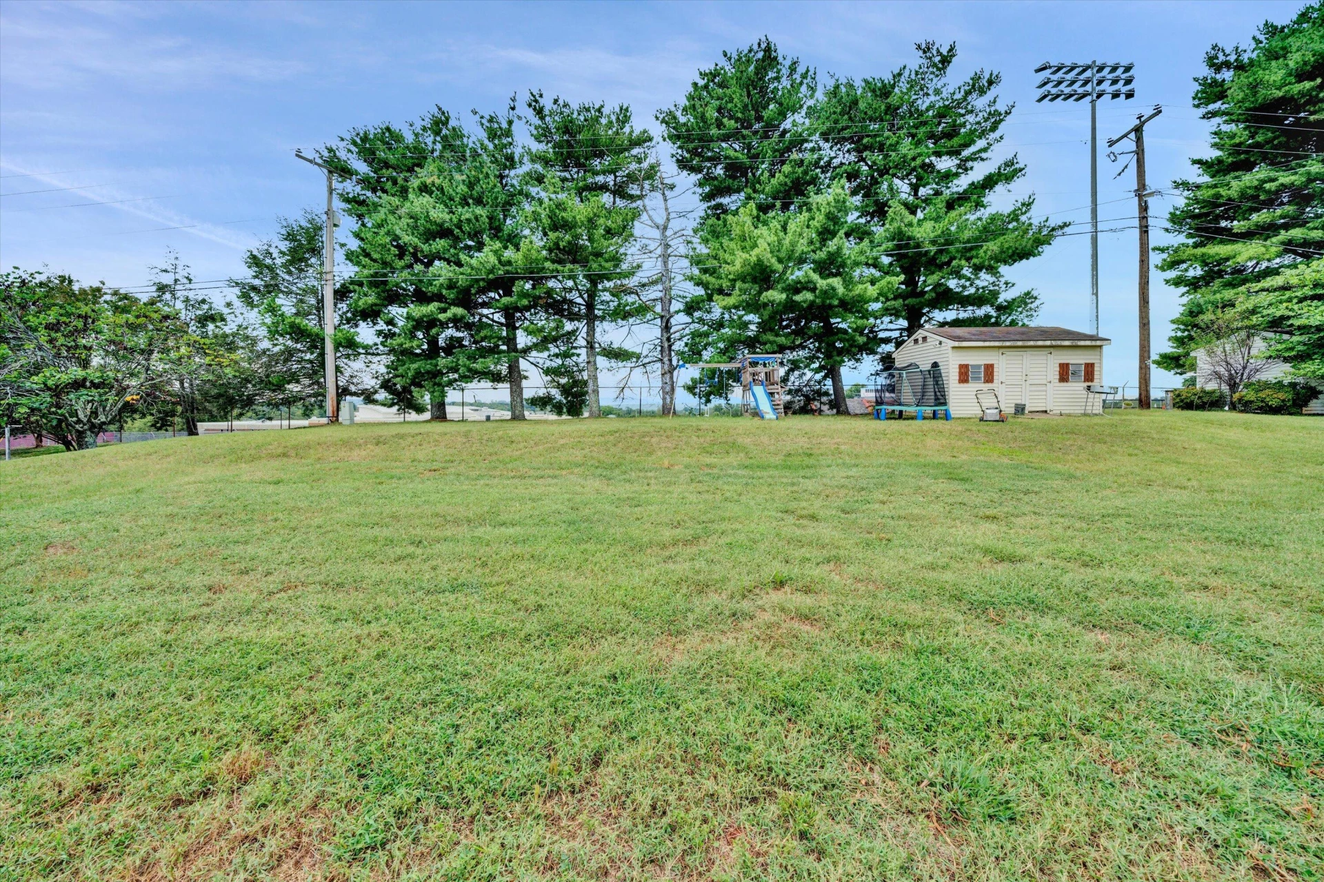 320 Swan DR - Photo 41
