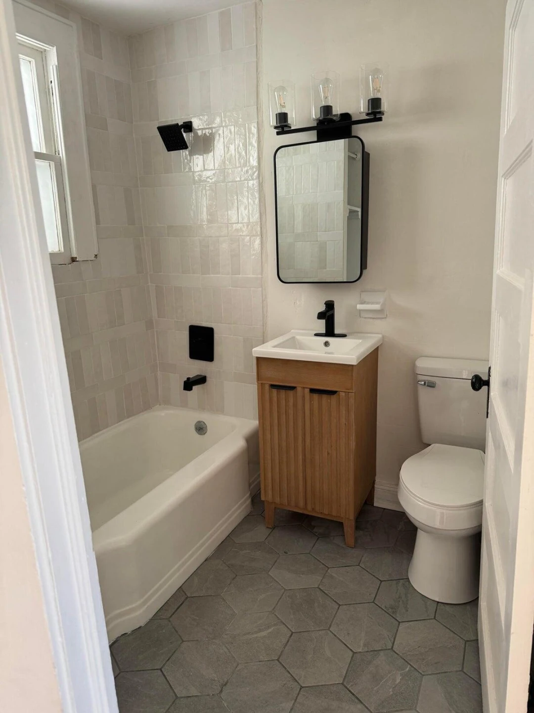 612 Church ST E - Photo 3