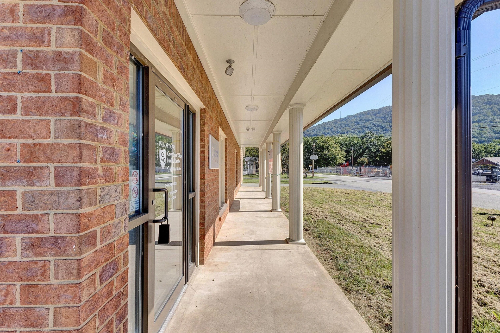 810 Grayson AVE - Photo 7