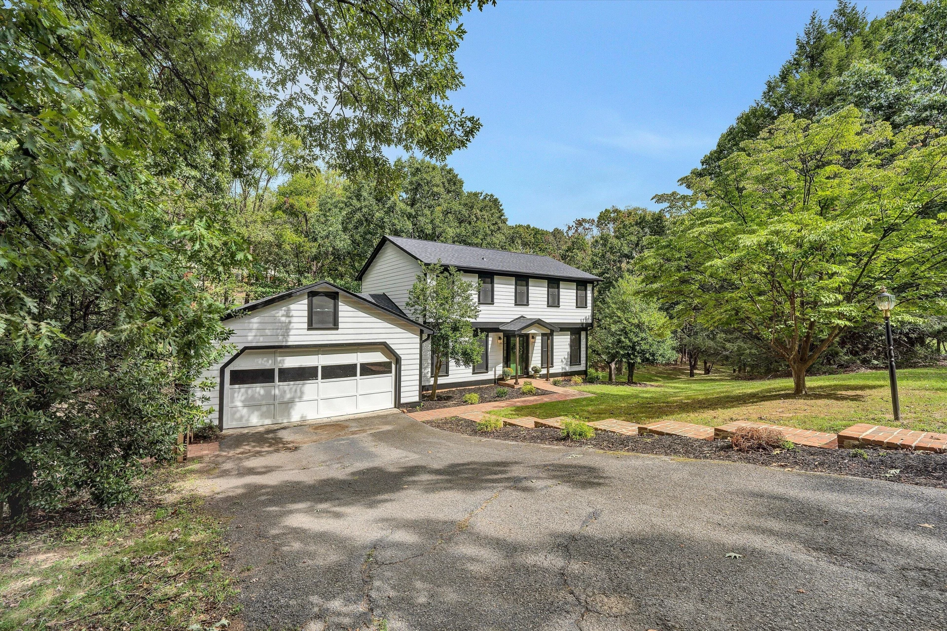 2825 Fairway Forest DR - Photo 4