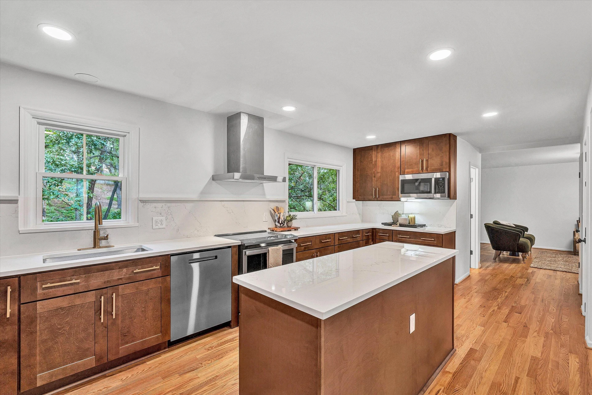 2825 Fairway Forest DR - Photo 10