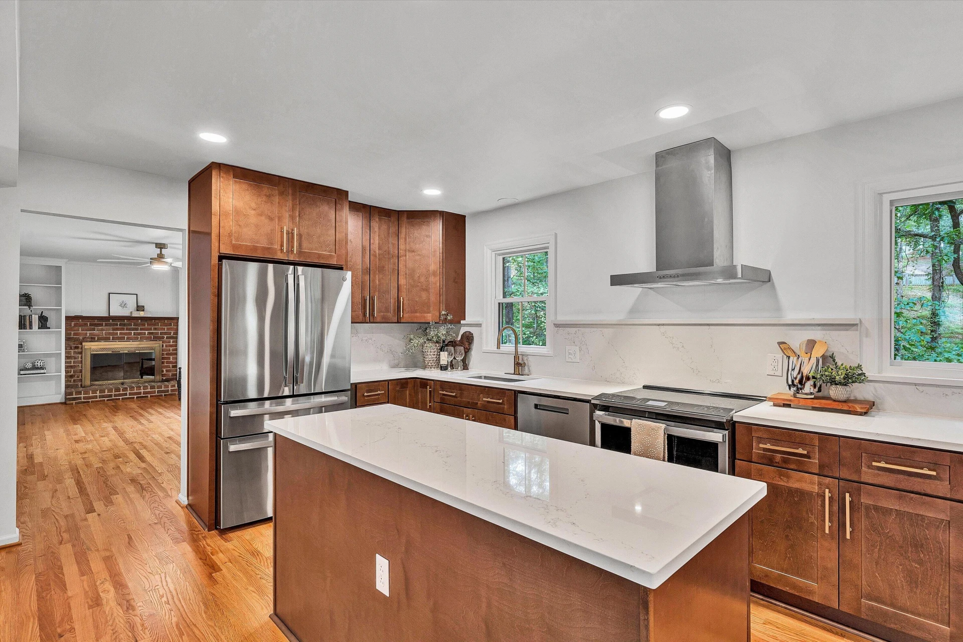 2825 Fairway Forest DR - Photo 11