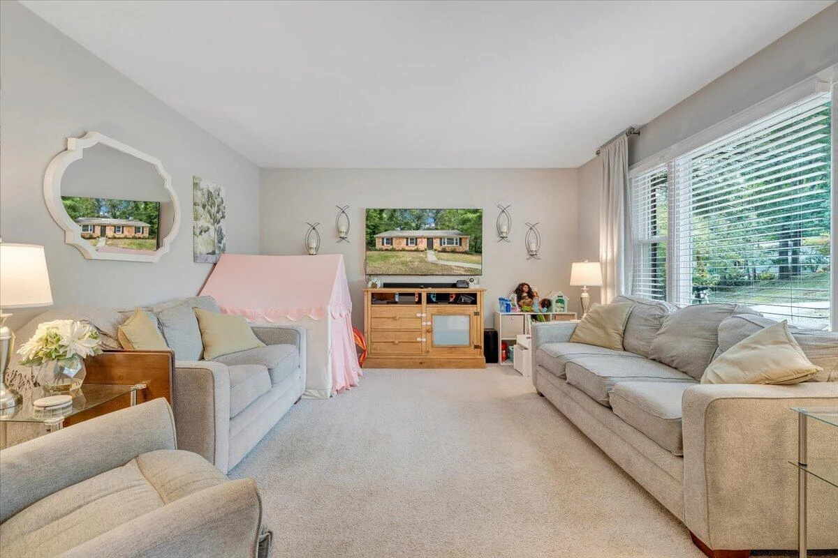 5118 Greenfield ST SW - Photo 4