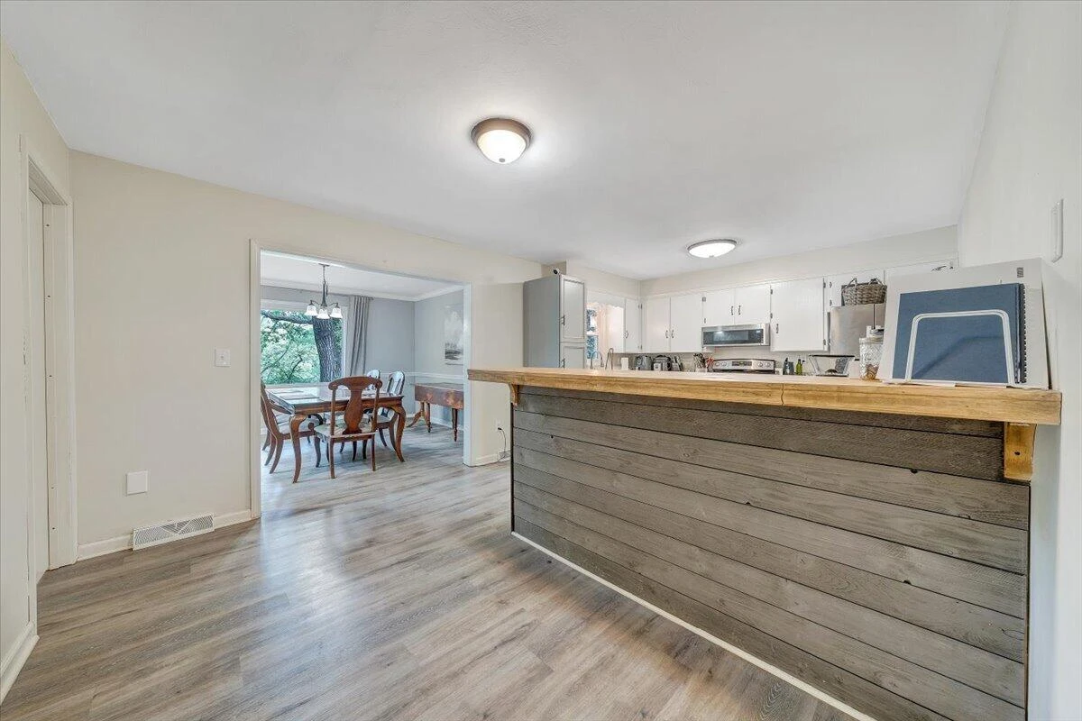 5118 Greenfield ST SW - Photo 7