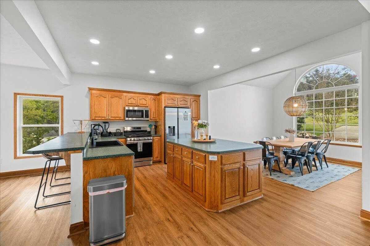 1970 Morewood RD - Photo 5