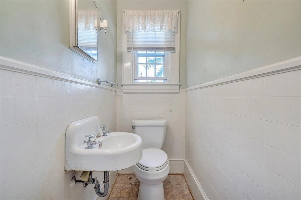 300 2nd ST - Photo 13