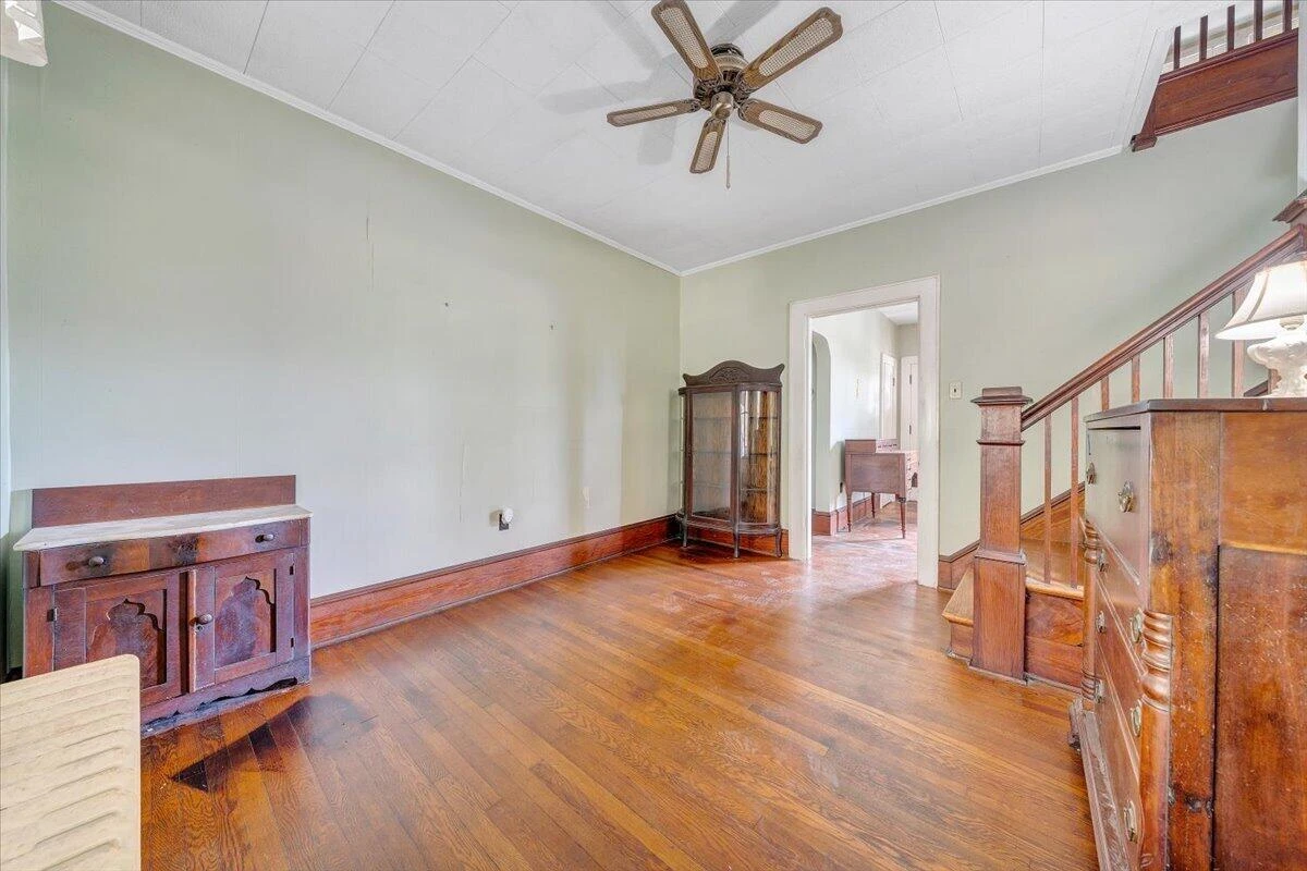 300 2nd ST - Photo 14