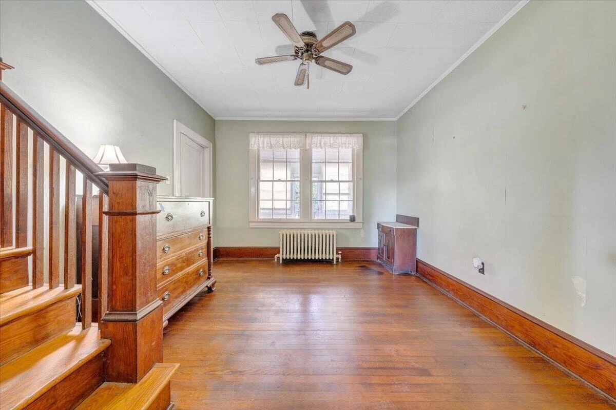 300 2nd ST - Photo 16