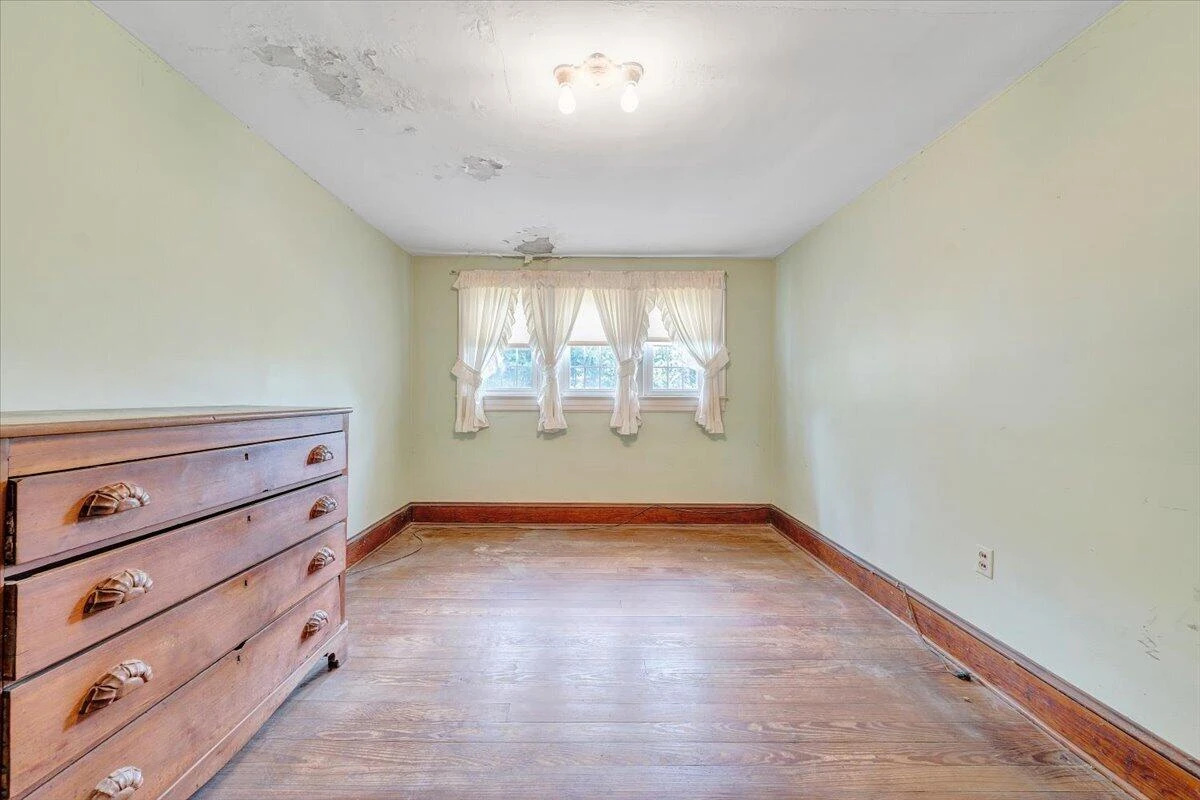 300 2nd ST - Photo 26