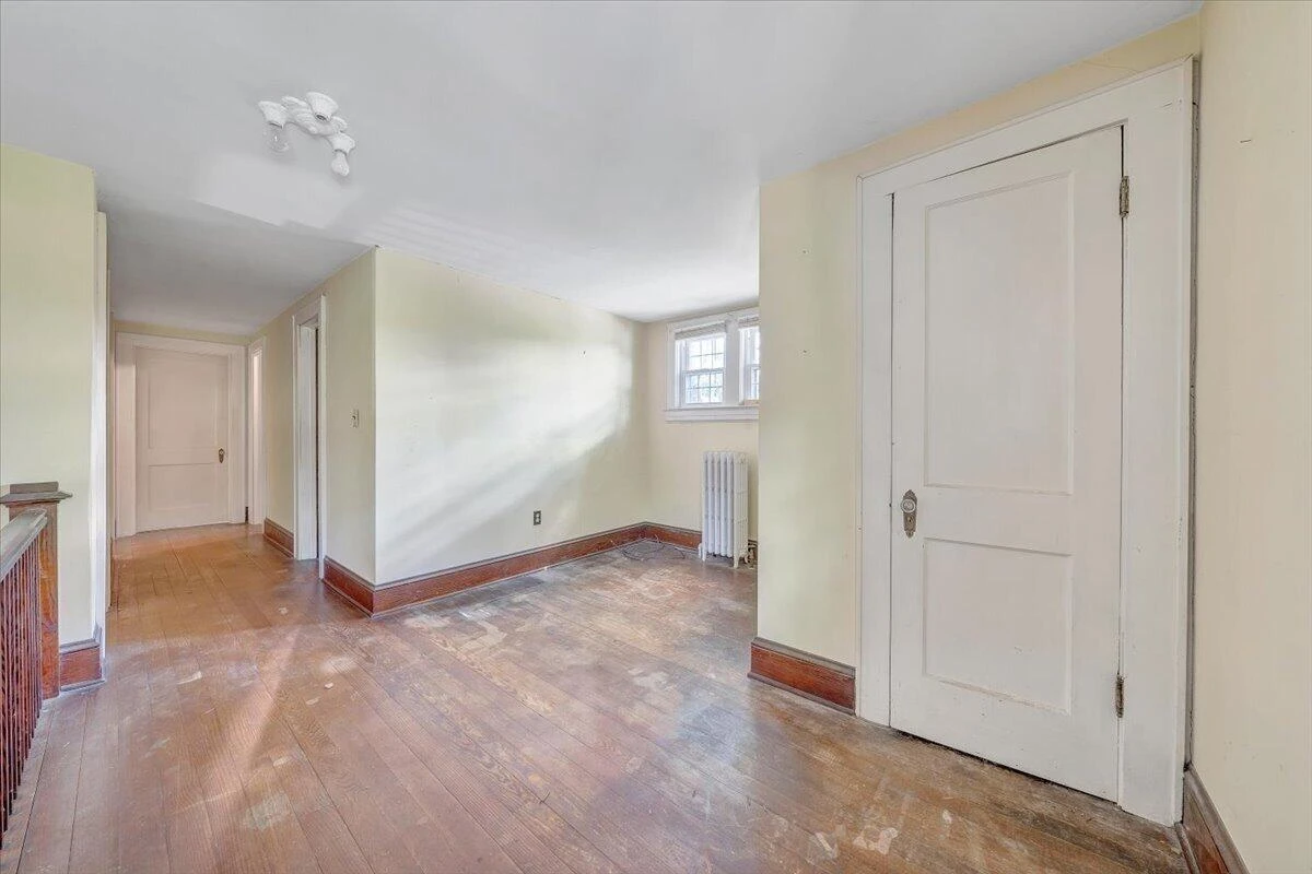 300 2nd ST - Photo 32