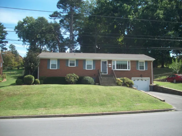 4539 Oakland BLVD NW