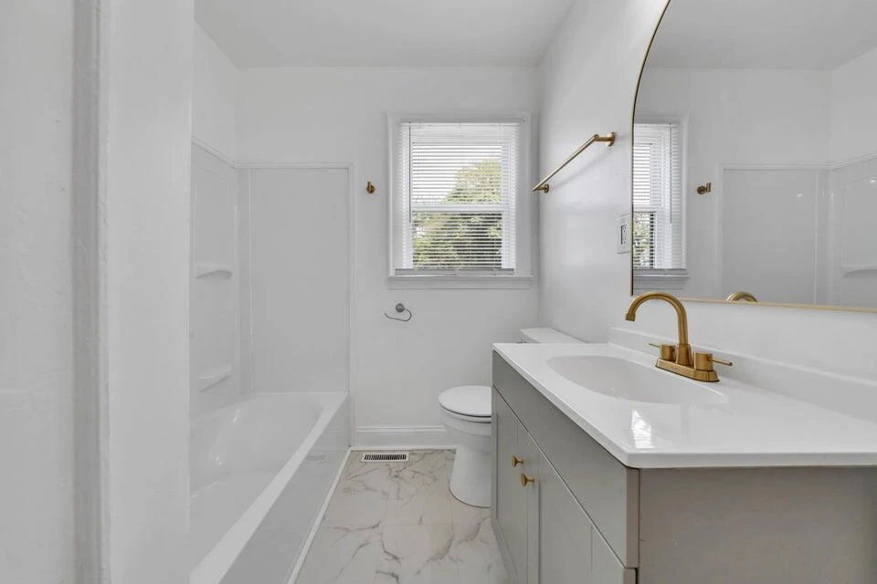 1301 Monroe ST NW - Photo 12