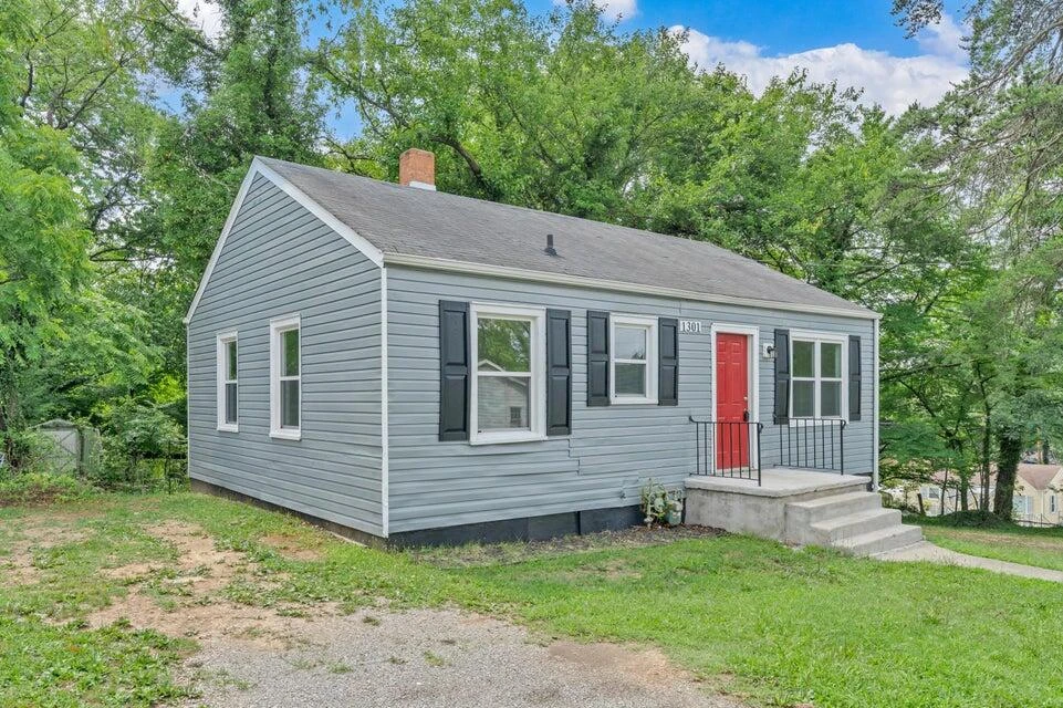 1301 Monroe ST NW - Photo 17