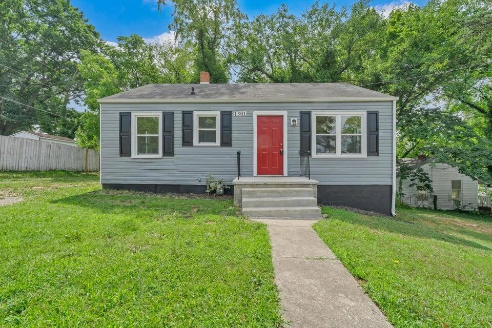 1301 Monroe ST NW - Photo 18