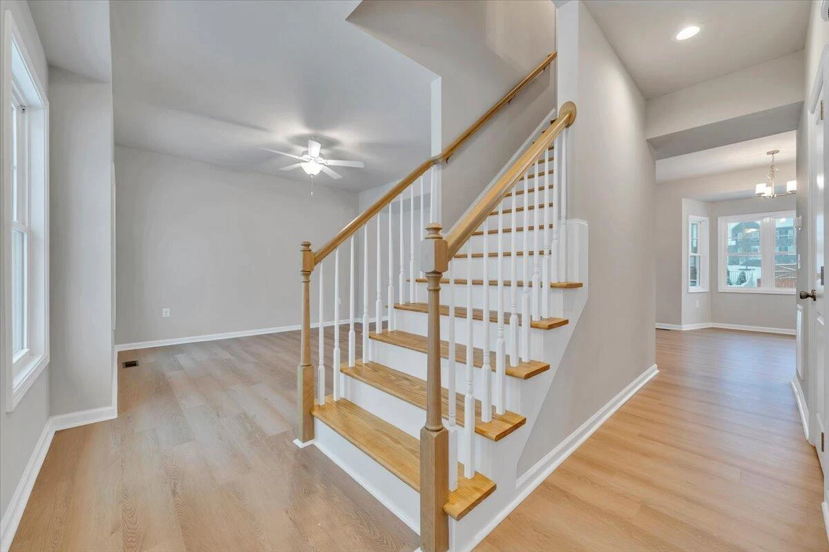 10 Grove BLVD - Photo 2