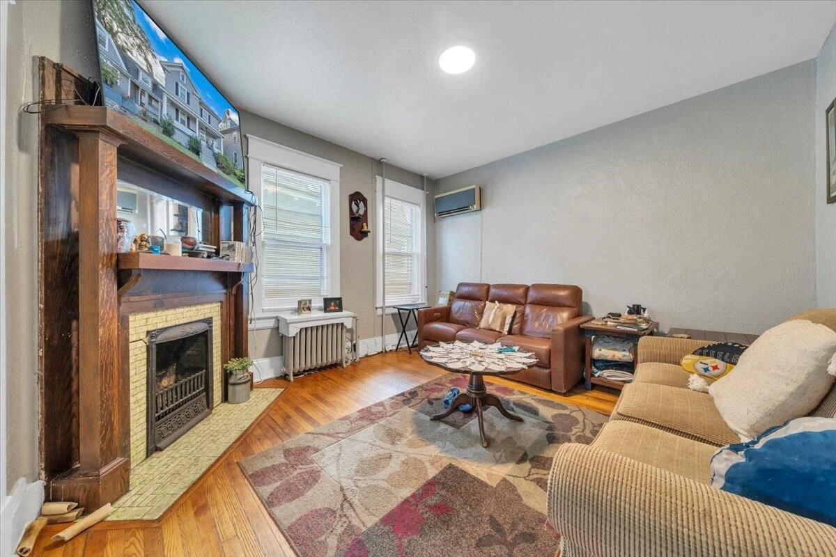 1313 Maple AVE SW - Photo 10