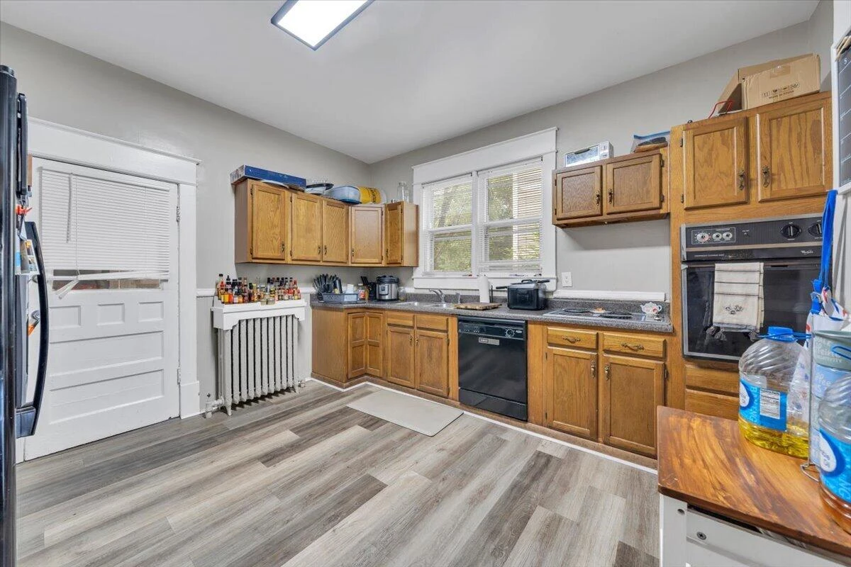 1313 Maple AVE SW - Photo 14