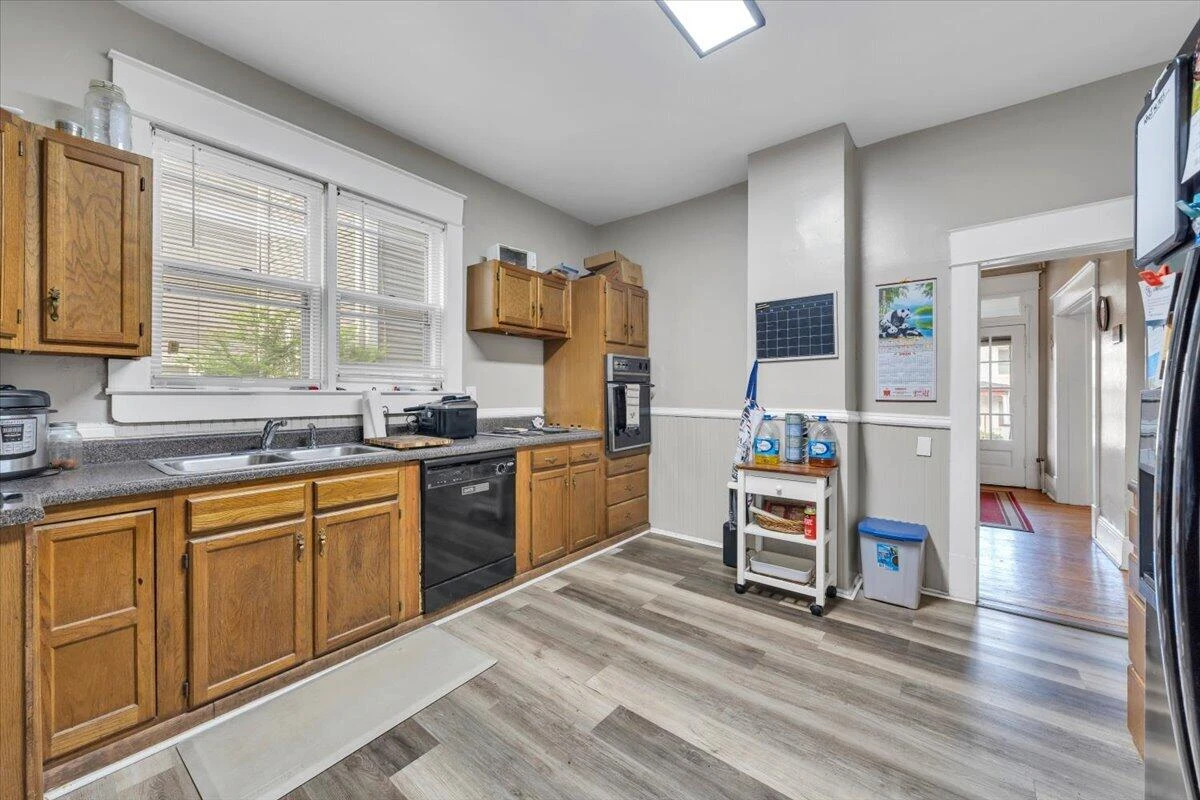 1313 Maple AVE SW - Photo 15