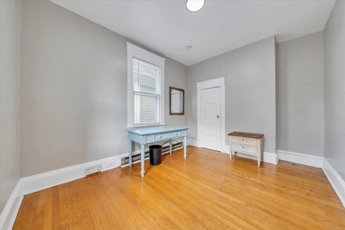 1313 Maple AVE SW - Photo 23