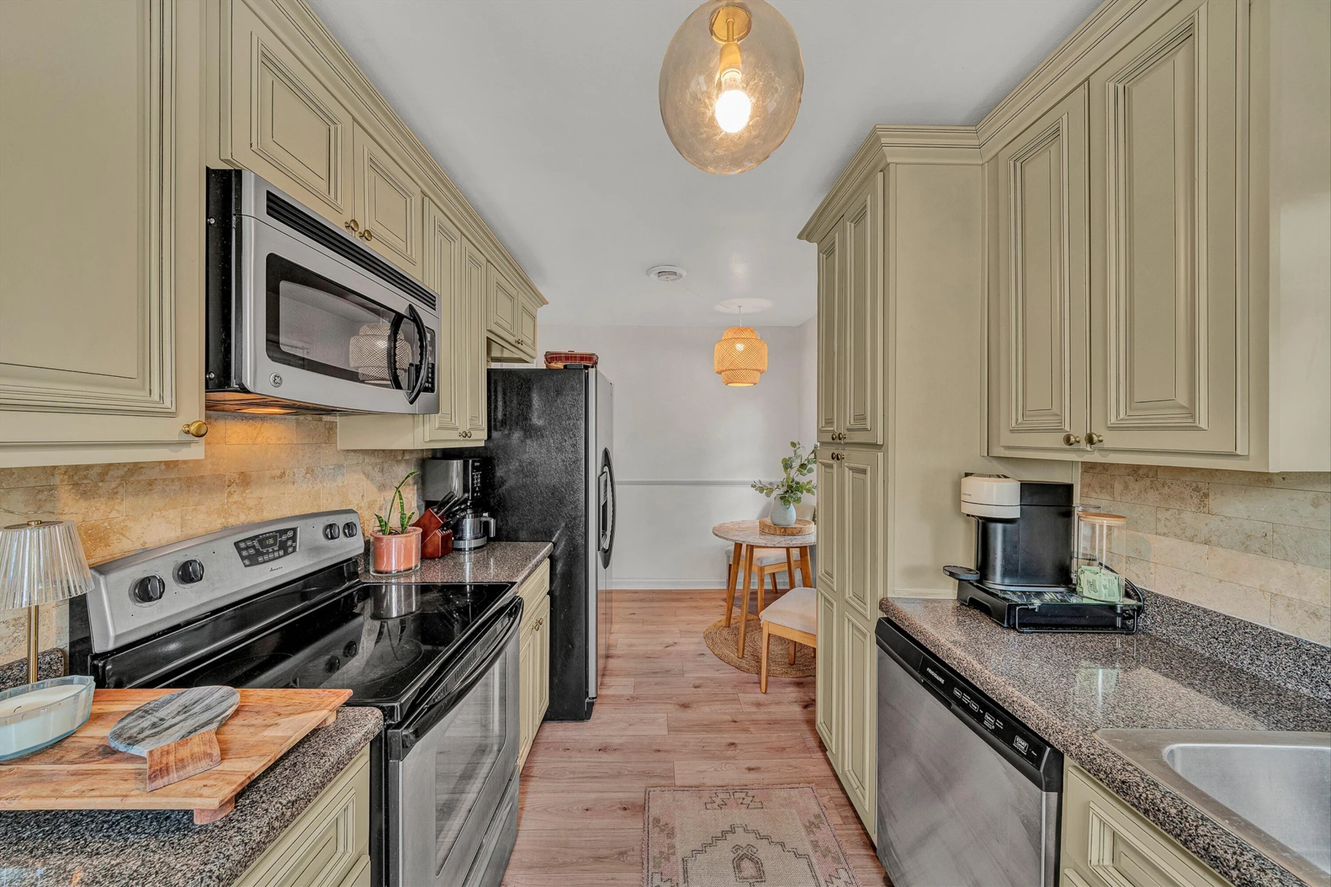 2451 Westover AVE SW - Photo 11