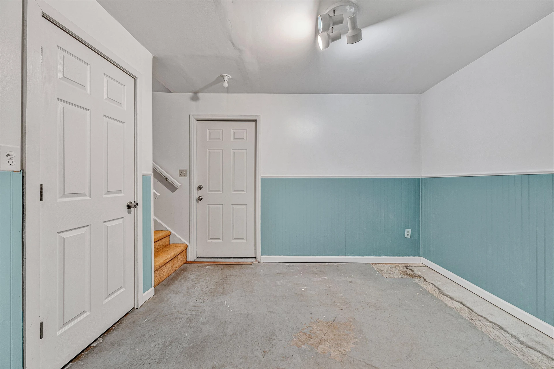 4836 Oak RD NW - Photo 22
