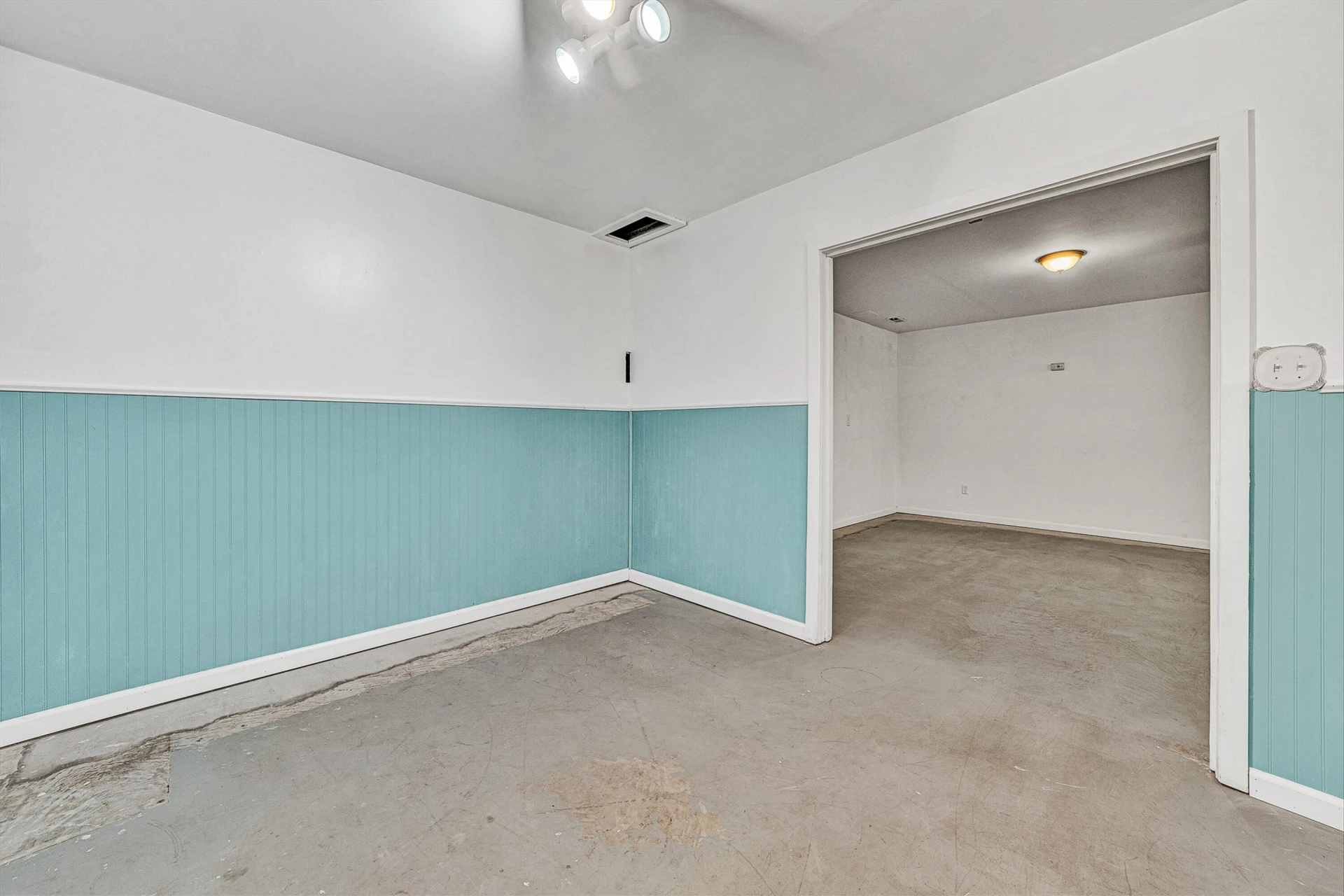 4836 Oak RD NW - Photo 23