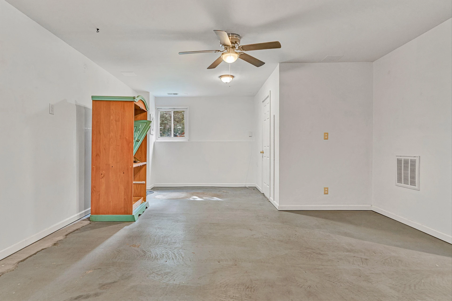4836 Oak RD NW - Photo 24