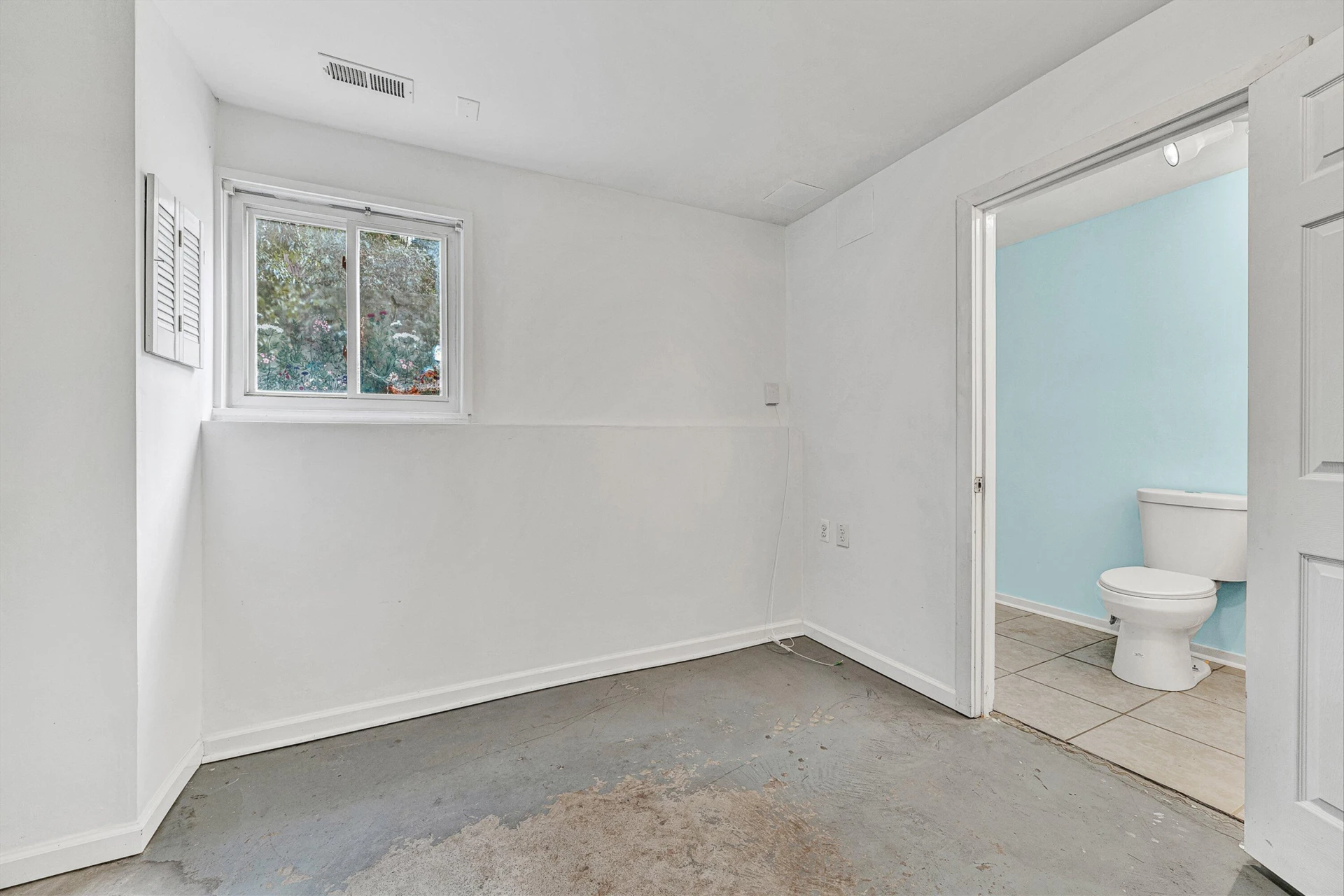 4836 Oak RD NW - Photo 25