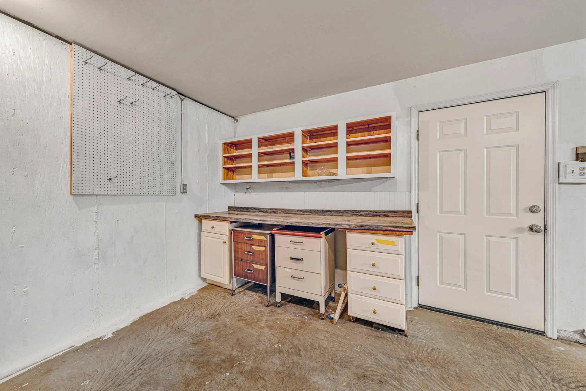4836 Oak RD NW - Photo 29