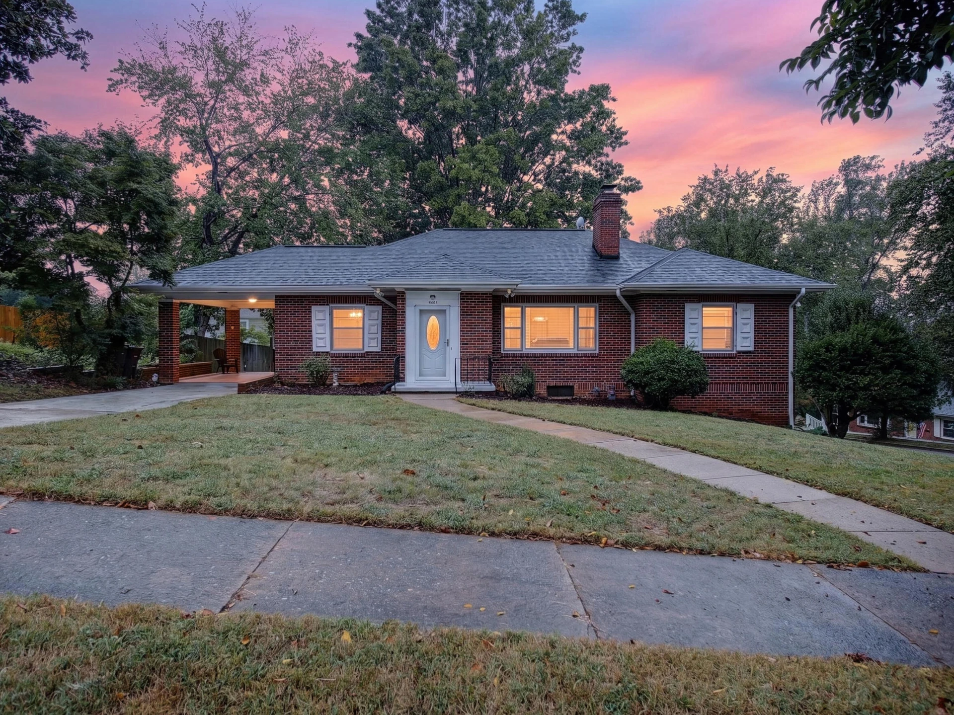 4401 Hilltop DR - Photo 2