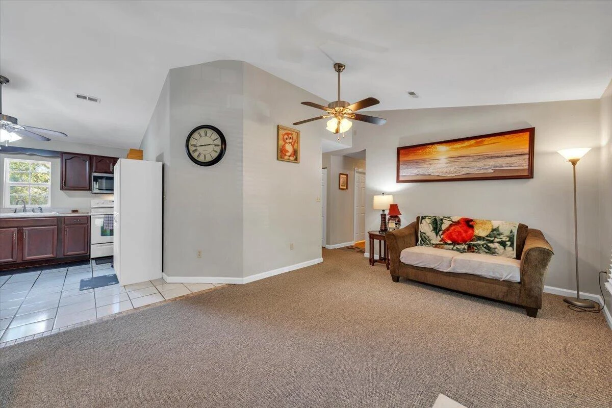 60 Upland DR - Photo 6