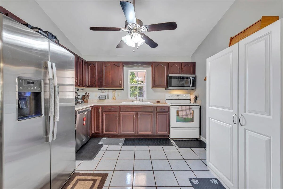 60 Upland DR - Photo 13