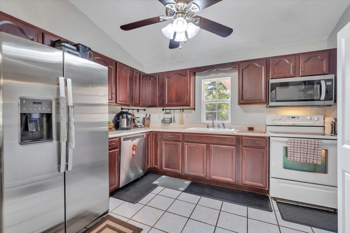 60 Upland DR - Photo 14