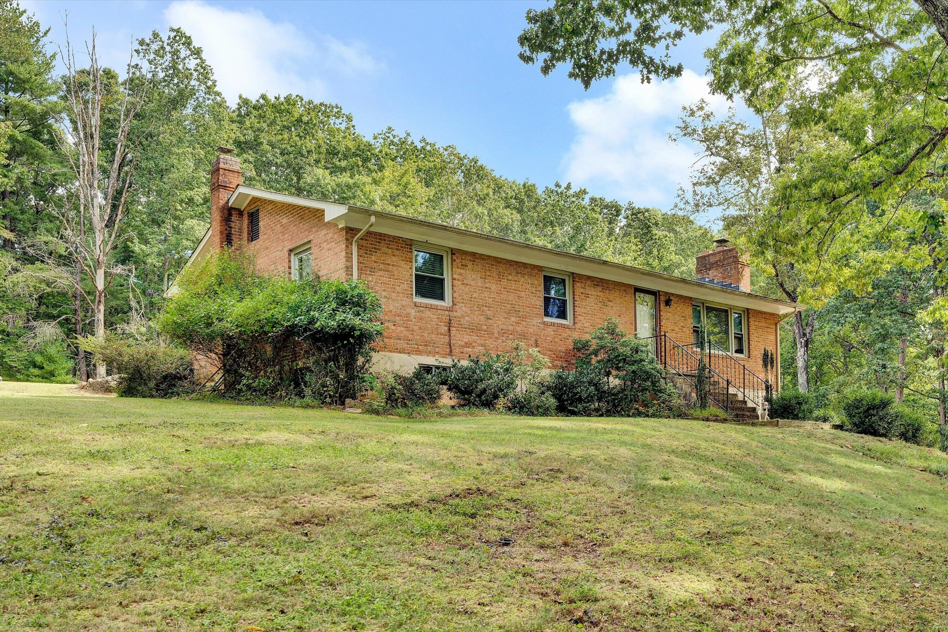 6804 Cotton Hill RD
