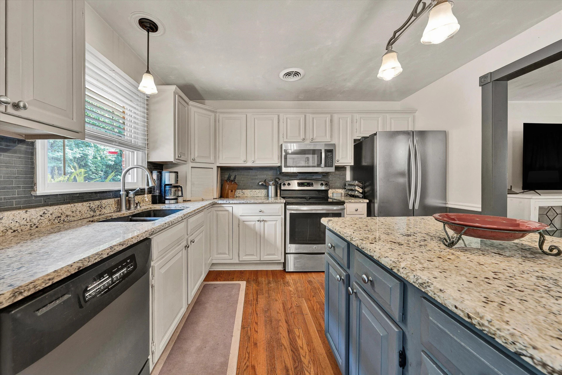 6804 Cotton Hill RD - Photo 10