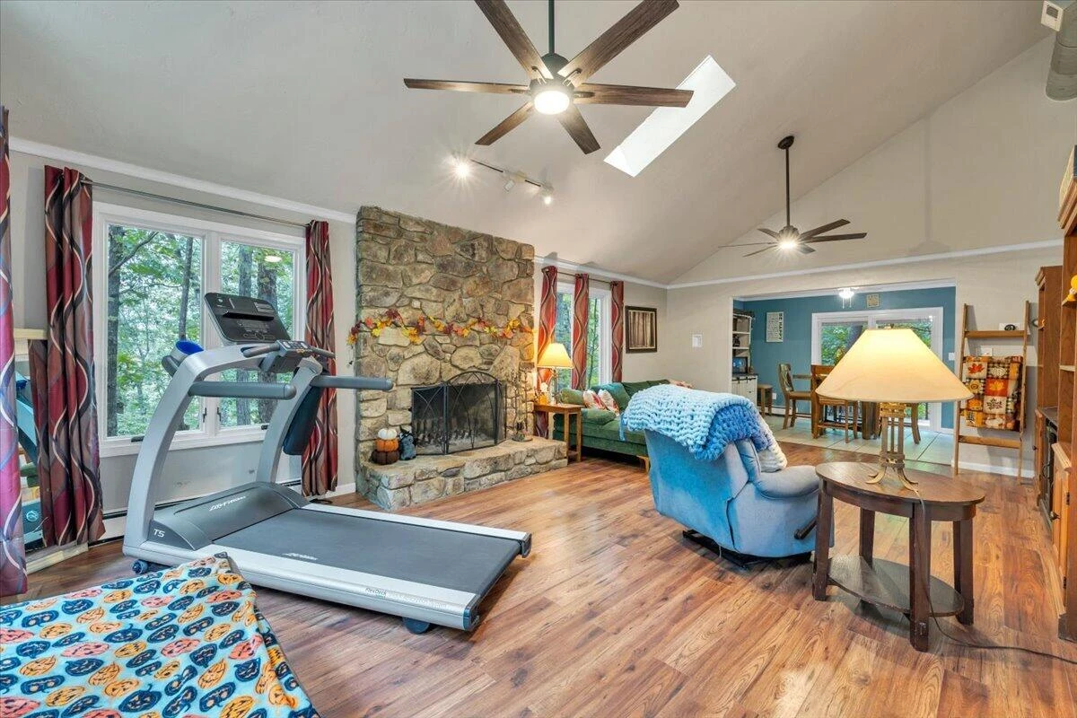 8337 Salt Pond RD - Photo 5