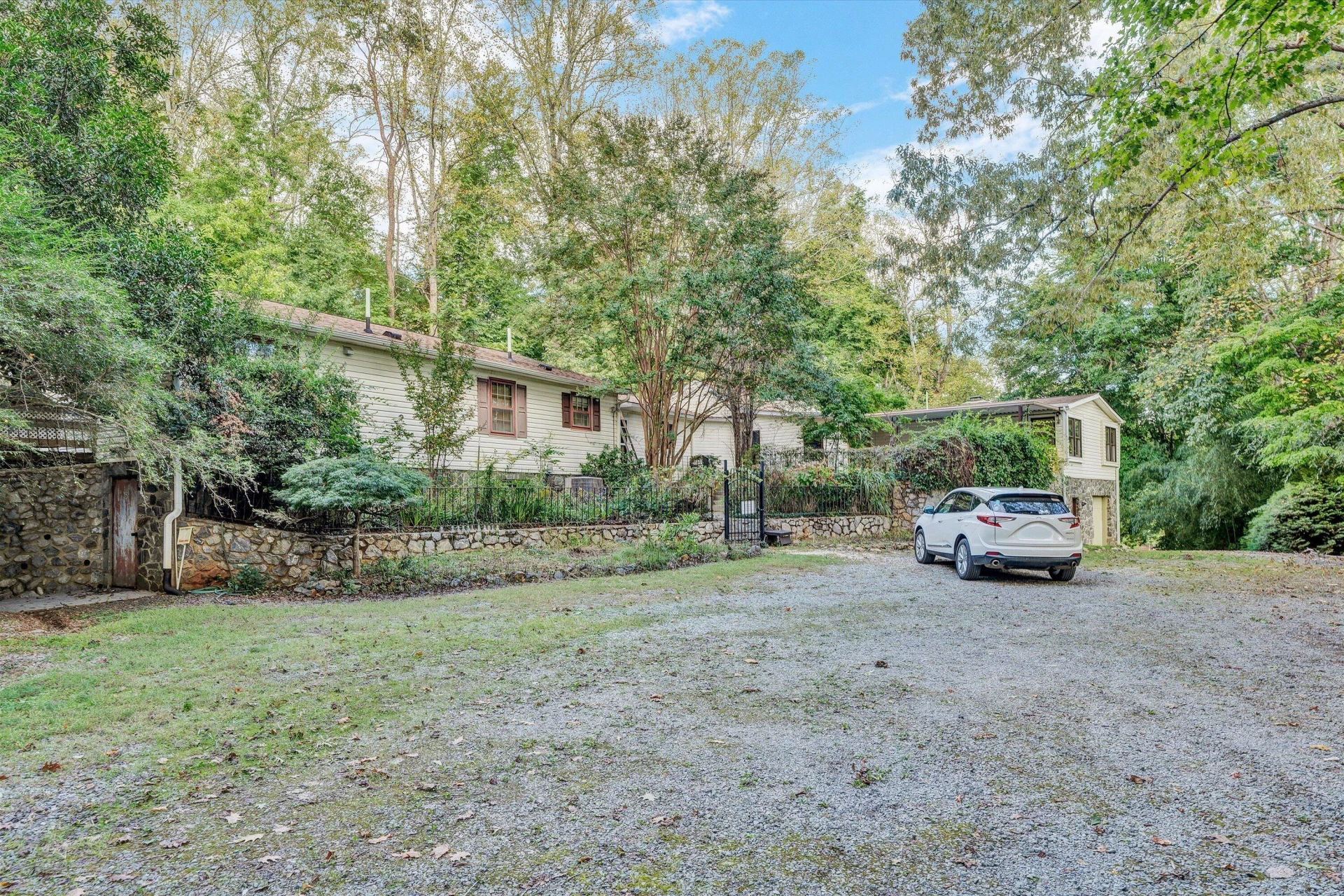 1280 Bremble DR - Photo 9