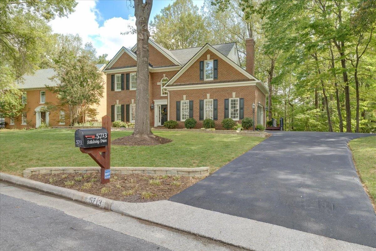 5713 Salisbury DR - Photo 2