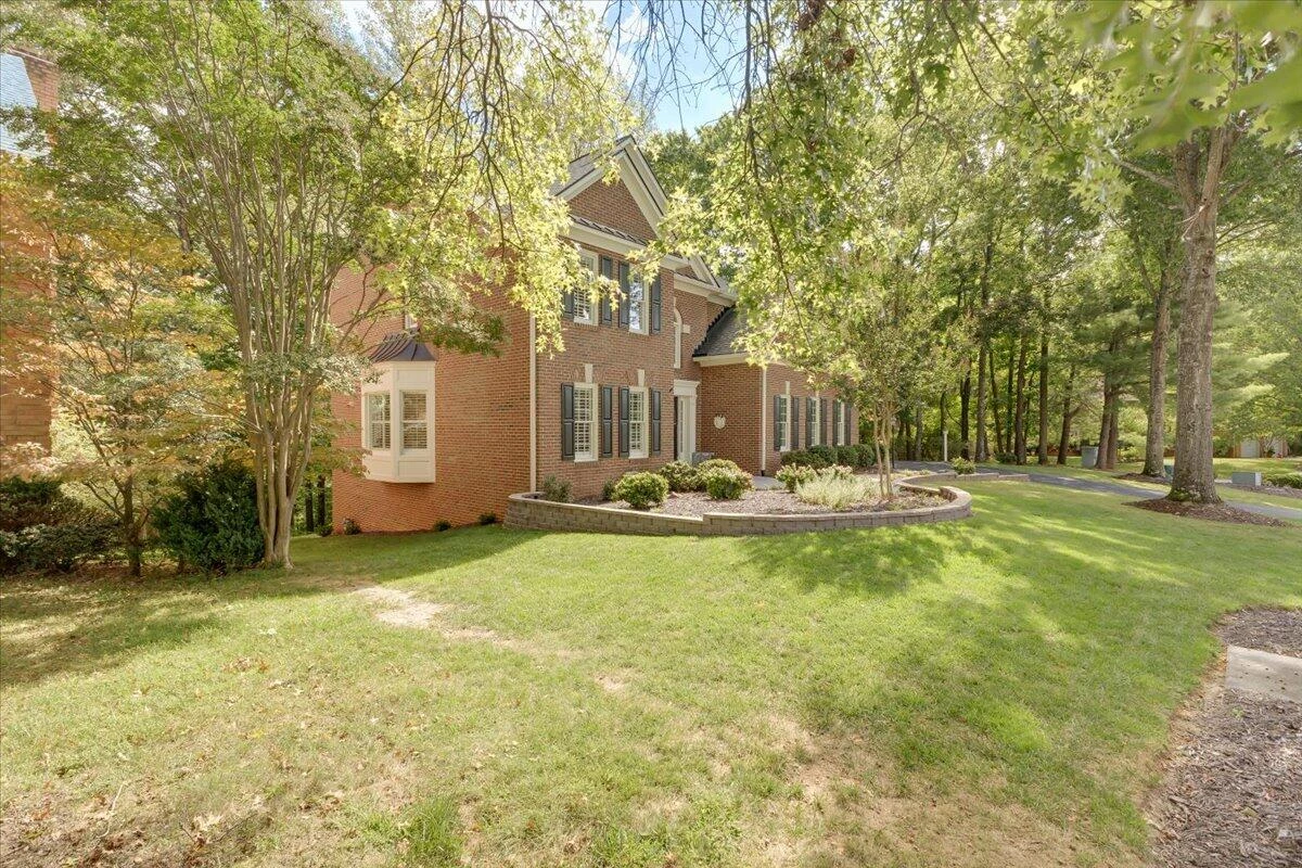 5713 Salisbury DR - Photo 4