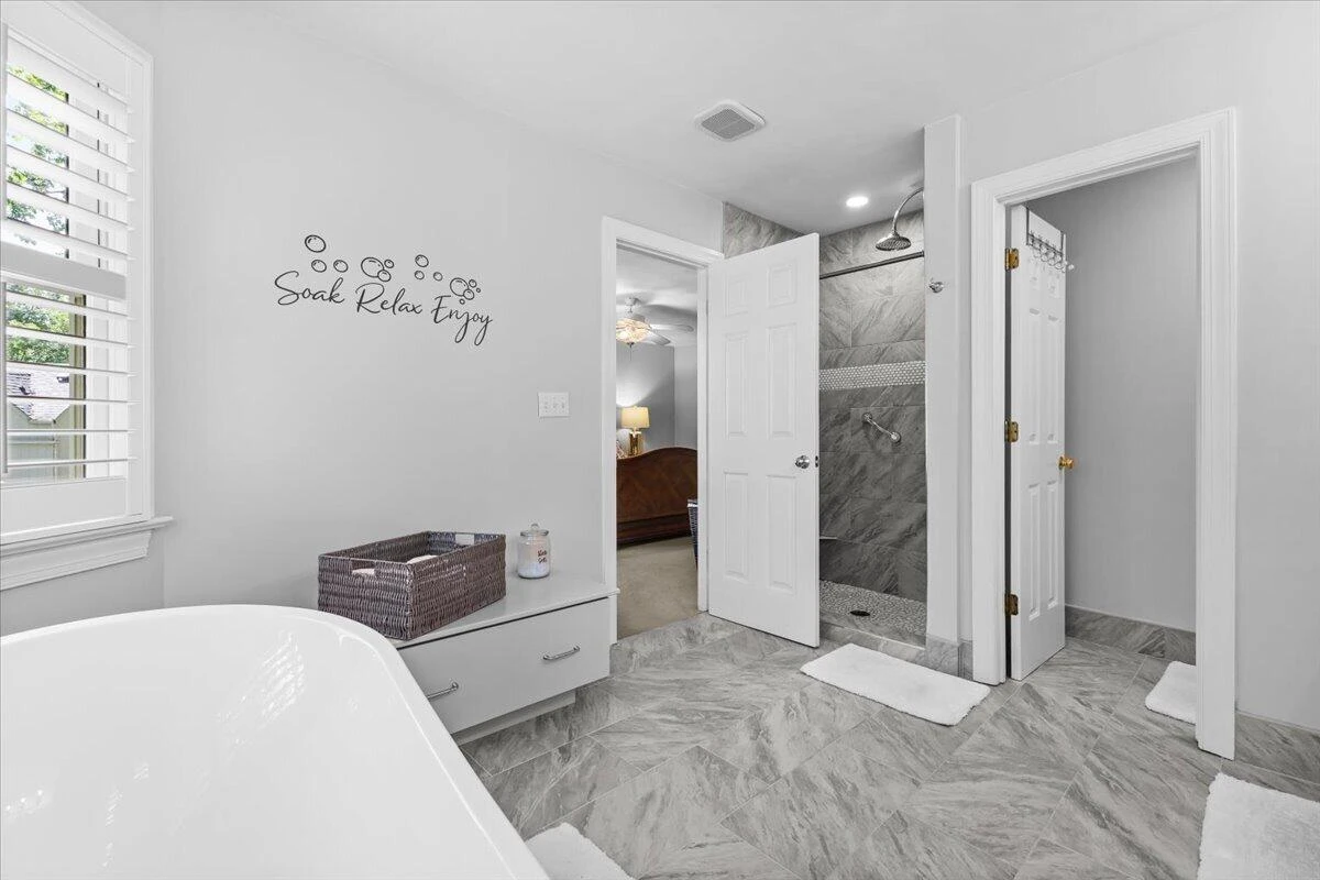 5713 Salisbury DR - Photo 33
